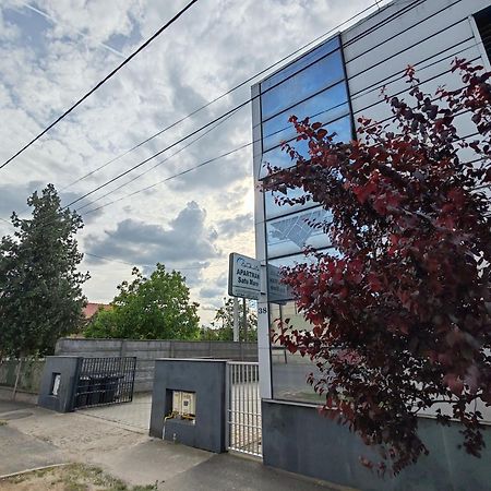 Aqua Apartman Satu Mare Luaran gambar