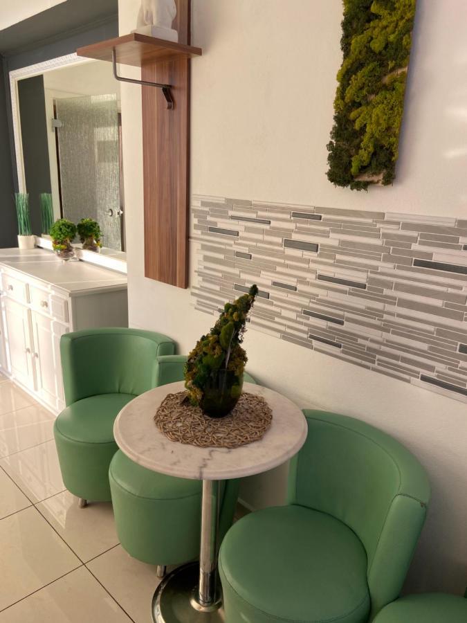 Aqua Apartman Satu Mare Luaran gambar
